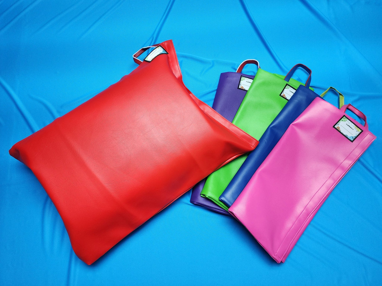 Kindermat impermeable con cover para preescolar